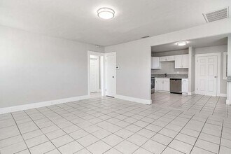 4733 Yosemite Blvd in Modesto, CA - Building Photo - Building Photo