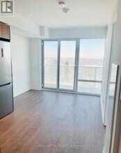 501 Yonge St in Toronto, ON - Building Photo - Building Photo