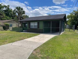 1935 W 14th St in Sanford, FL - Building Photo