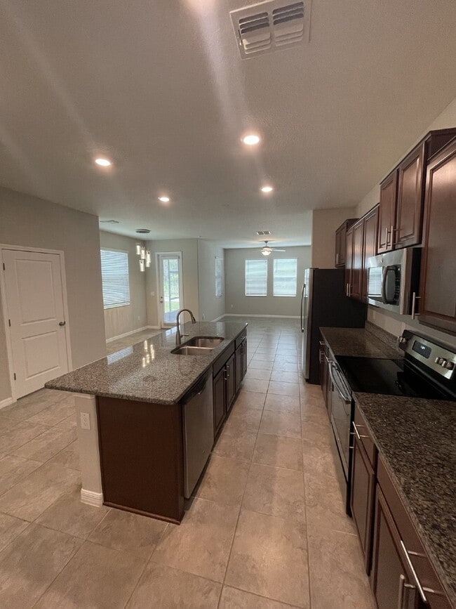 8094 Rolling Shell Trail in Wesley Chapel, FL - Building Photo - Building Photo