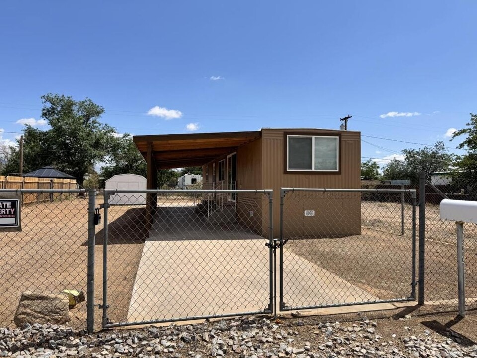3660 E Shaeffer Ave in Kingman, AZ - Building Photo
