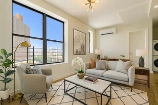 524 W 134th St in New York, NY - Building Photo