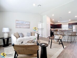 176 Point Pleasant Dr in Palm Coast, FL - Foto de edificio - Building Photo