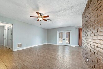 5231 Wickview Ln in Houston, TX - Building Photo - Building Photo
