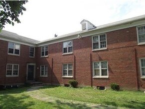 215 Basswood Ave in Dayton, OH - Building Photo - Building Photo