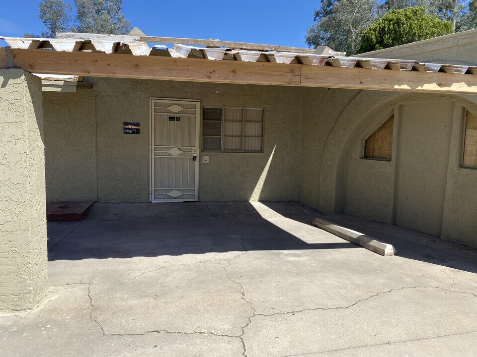 237 W Roger Rd-Unit -4 in Tucson, AZ - Building Photo