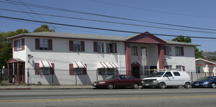 6400 Foothill Blvd in Oakland, CA - Building Photo - Building Photo