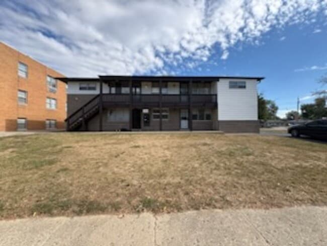 2902 N Rockwood Dr