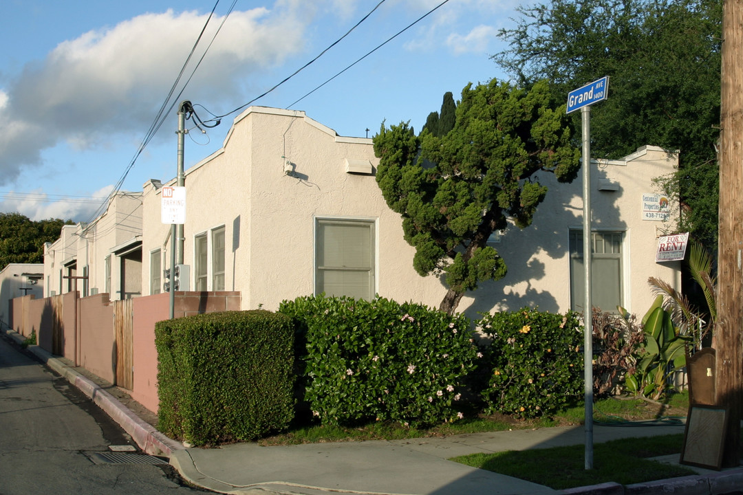 3803 E 14th St in Long Beach, CA - Building Photo