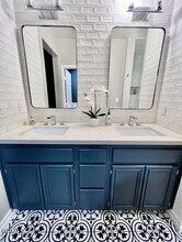 243 Riverdale Ct, Unit 427 in Camarillo, CA - Building Photo - Building Photo
