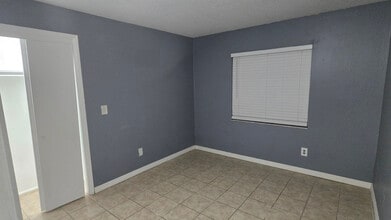 7210 N Manhattan Ave, Unit Manhattan 2011 in Tampa, FL - Building Photo - Building Photo