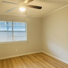 301 Tri City Beach Rd in Baytown, TX - Foto de edificio - Building Photo