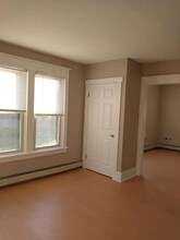 421 N 2nd St in Halifax, PA - Foto de edificio - Building Photo