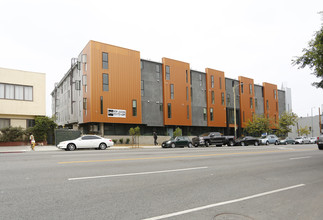 Copper Designer Lofts in Los Angeles, CA - Foto de edificio - Building Photo