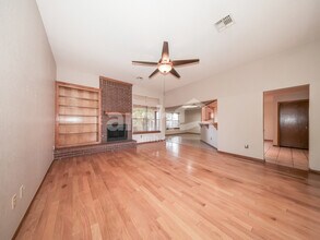17313 Valley Crst in Edmond, OK - Building Photo - Building Photo