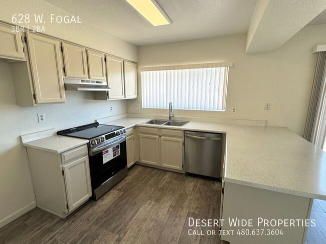 property at 628 W Fogal Way