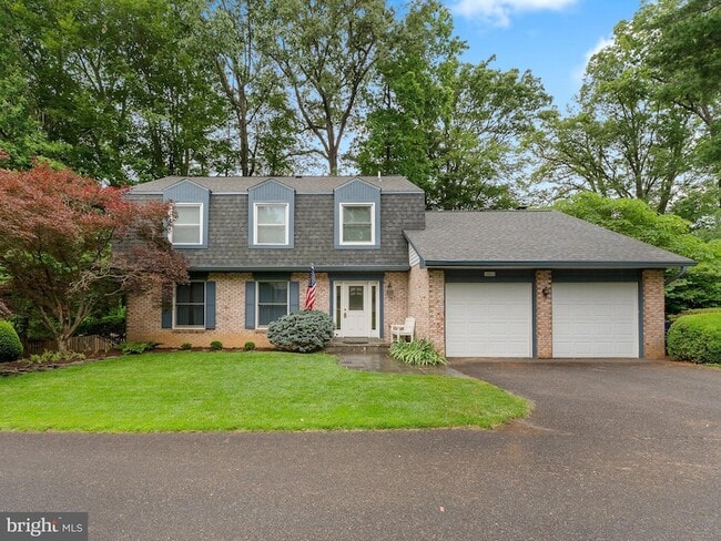property at 2602 Oakledge Ct
