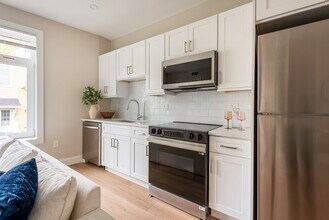 394 McGrath Hwy-Unit -403 in Somerville, MA - Foto de edificio - Building Photo