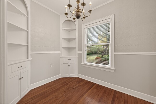 property at 7128 Staffordshire Blvd