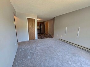 311 Great Bay Woods in Newmarket, NH - Foto de edificio - Building Photo