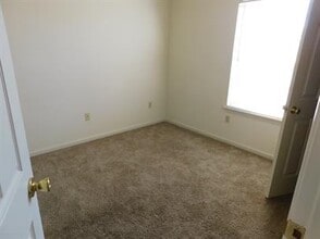 1500 Iris Dr in Salisbury, MD - Building Photo - Building Photo