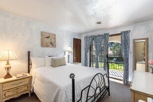 474 Glass Mountain Rd in St Helena, CA - Building Photo