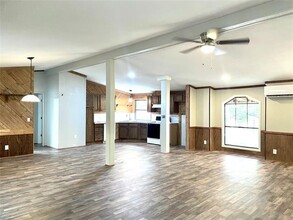 1806 FM 2123 in Paradise, TX - Building Photo - Building Photo
