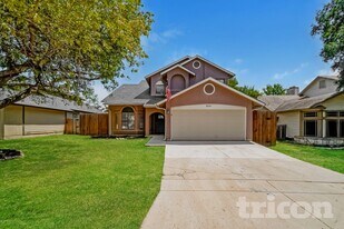 8028 Copper Trail Dr in San Antonio, TX - Building Photo