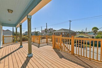 1712 19th St in Galveston, TX - Foto de edificio - Building Photo