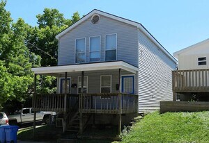 120 Montmullin St in Lexington, KY - Building Photo