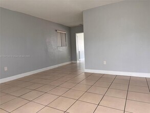 1131 NE 211th Ter in Miami, FL - Building Photo - Building Photo