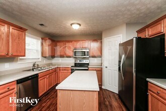 304 Hickory Creek Ln in Acworth, GA - Building Photo - Building Photo