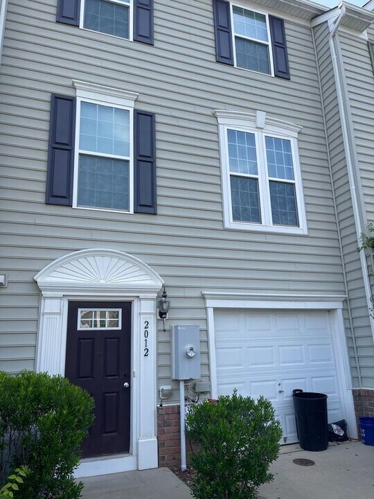 2012 Elm Tree Ct in Charlottesville, VA - Building Photo