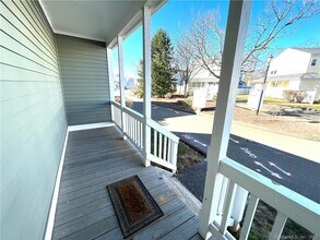 92 Limewood Ave in Branford, CT - Building Photo - Building Photo