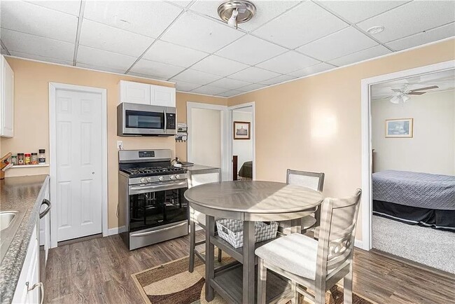 268 Metacom Ave in Warren, RI - Building Photo - Building Photo