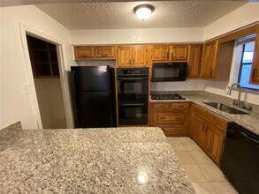 139 Wildwood Dr in Duncanville, TX - Building Photo - Building Photo