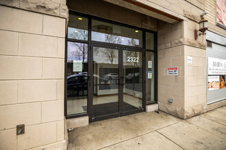 Canal Crossing in Chicago, IL - Building Photo - Building Photo