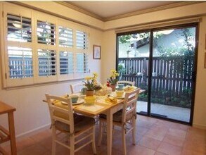 2449 Sharon Oaks Dr in Menlo Park, CA - Building Photo - Building Photo