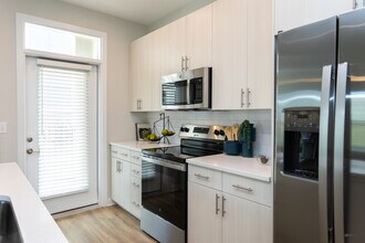 Alta Harris Farms in Mooresville, NC - Building Photo - Interior Photo