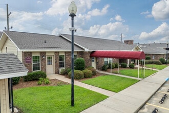 Signature Place Apartments in Monroe, LA - Foto de edificio - Building Photo