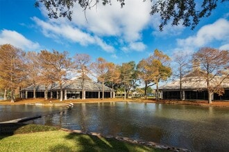 4144 Greystone Way in Sugar Land, TX - Building Photo - Building Photo