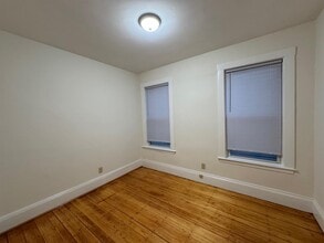 250 Beacon St, Unit 1R in Somerville, MA - Foto de edificio - Building Photo