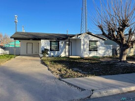 1107 S 2nd St in Artesia, NM - Building Photo