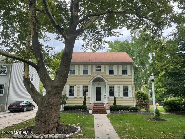 property at 725 Raymere Ave