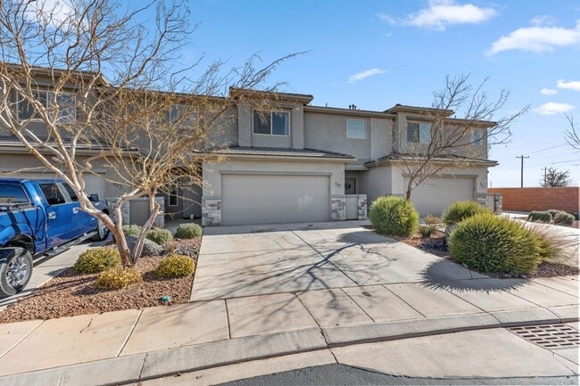 property at 707 S Malorie Wy