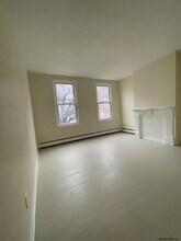 94 Dana Ave-Unit -1st FL in Albany, NY - Building Photo - Building Photo