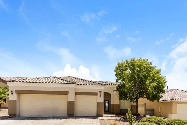 5914 Buena Tierra St in North Las Vegas, NV - Foto de edificio - Building Photo