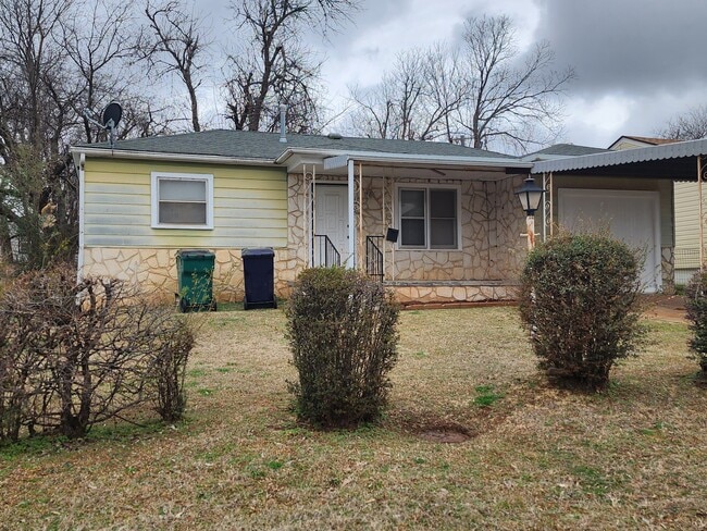 property at 1905 Peachtree Ave