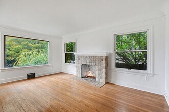 9222 35th Ave SW in Seattle, WA - Building Photo - Building Photo