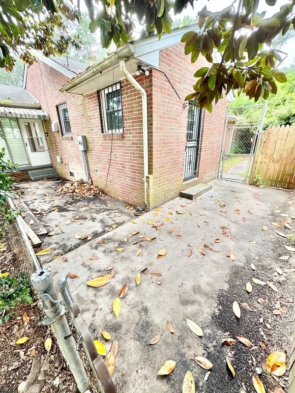 483 Forest Ln